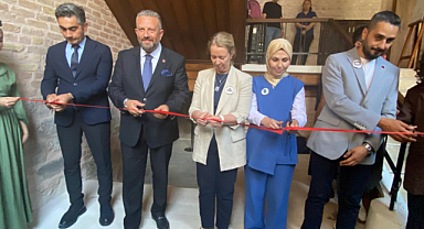AKÜ Öğrencilerinin “İz, Doku, Mekan” Sergisi Afyonkarahisar’da Sanatseverlerle Buluştu