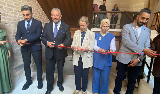 AKÜ Öğrencilerinin “İz, Doku, Mekan” Sergisi Afyonkarahisar’da Sanatseverlerle Buluştu