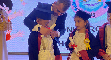 Emirdağ'da Miniklerden Mezuniyet Coşkusu