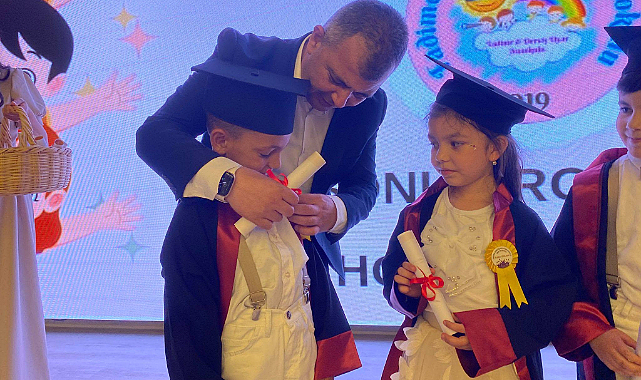 Emirdağ'da Miniklerden Mezuniyet Coşkusu