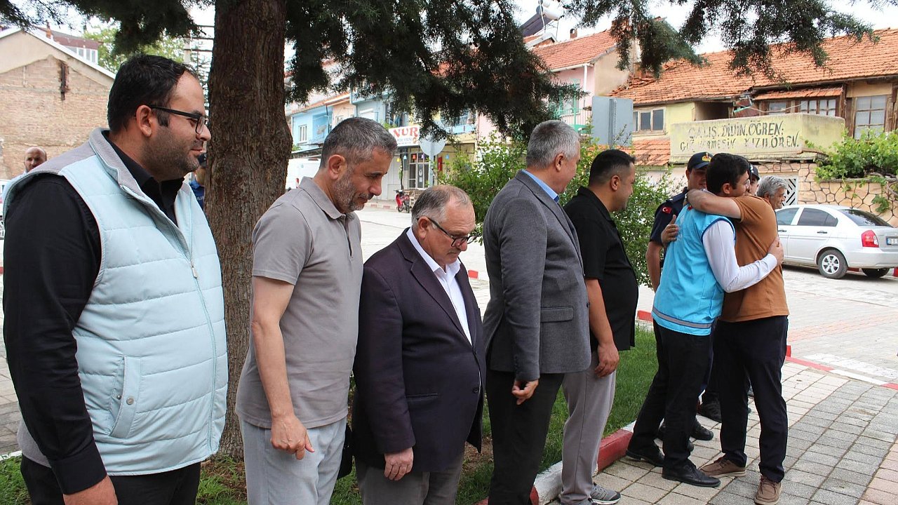 Kızılören Kaymakamı Mücahit Çetin Yurt Dışına Gidiyor