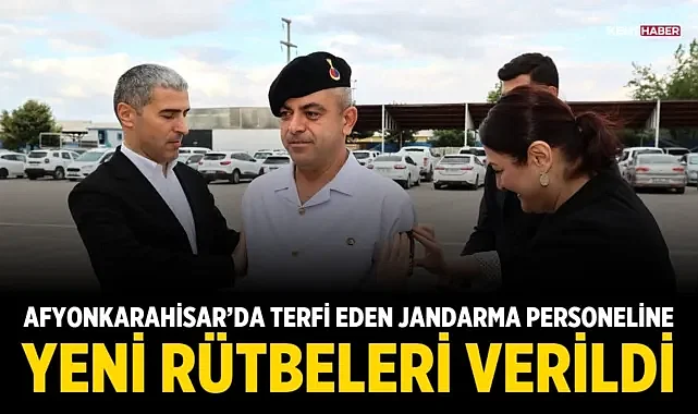 Afyonkarahisar’da terfi eden jandarma personeline yeni rütbeleri verildi