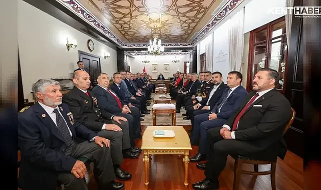 Afyonkarahisar'da Cumhuriyet'in 103. Yılında Tebrikat Töreni Düzenlendi