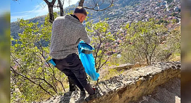 Afyonkarahisar’ın Simgesi Karahisar Kalesi’nde Kapsamlı Temizlik Yapıldı