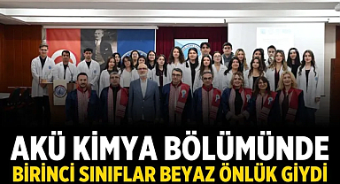 AKÜ Kimya Bölümünde Birinci Sınıflar Beyaz Önlük Giydi