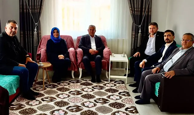 Başkan Şevki Kara'ya annesinin vefatı nedeniyle taziye ziyareti