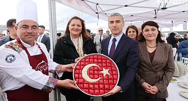 Vali Aktaş, Gastro Afyon'da 81 ilin lezzetlerini inceledi