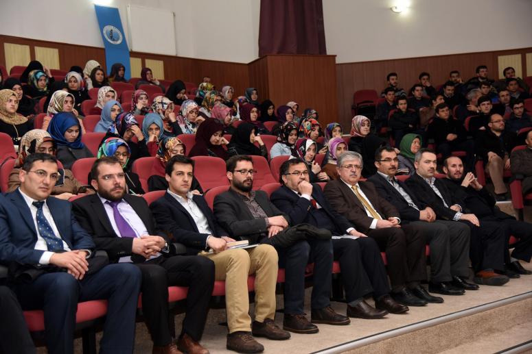 AFYON KOCATEPE ÜNİVERSİTESİN’DE “UMUT ŞAİRİ AKİF” ANILDI