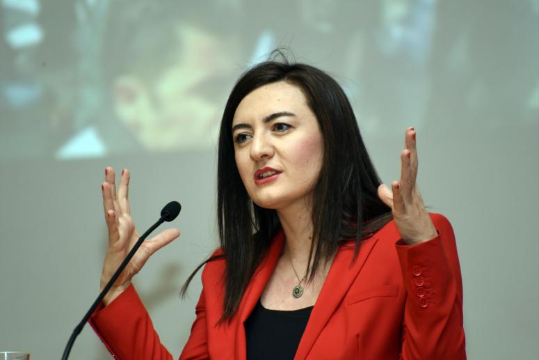 HABERTÜRK TV ANKARA HABER MÜDÜRÜ AYSUN TORUN AKÜ ÖĞRENCİLERİYLE BULUŞTU