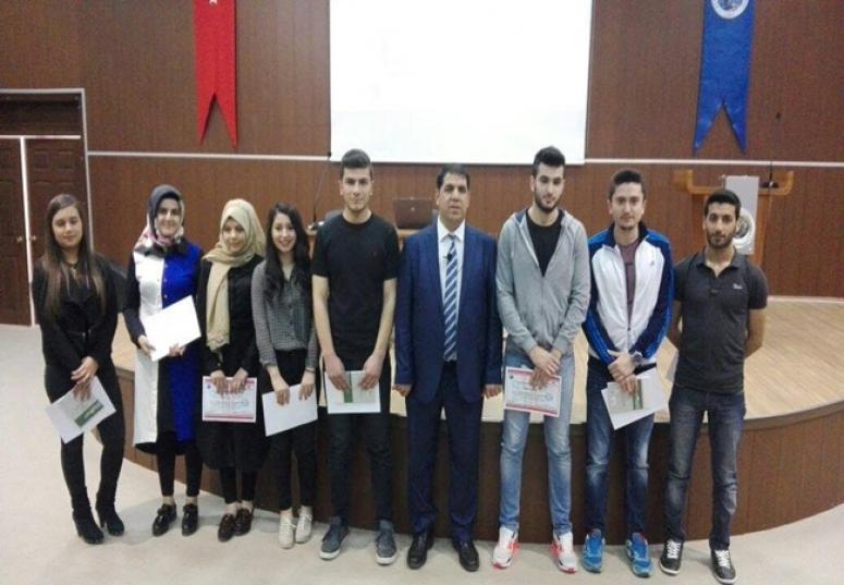 AKÜ “DİJİTAL ÇAĞDA E-VATANDAŞ YETKİNLİKLERİ” KONFERANSI