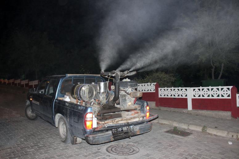 EMİRDAĞ'DA İLAÇLAMA ÇALIŞMALARI