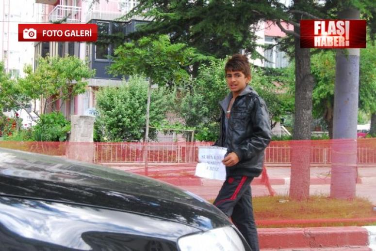 Afyon'da Dilenci çocuklar trafik ışıklarında !!!