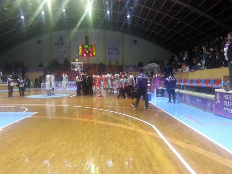 Afyon Belediyespor, Adanaspor'u rahat geçti