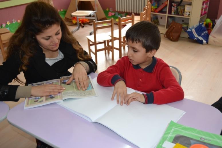 Karahisar Gençlik Merkezi görme engelliler sınıfına ziyarette bulundu