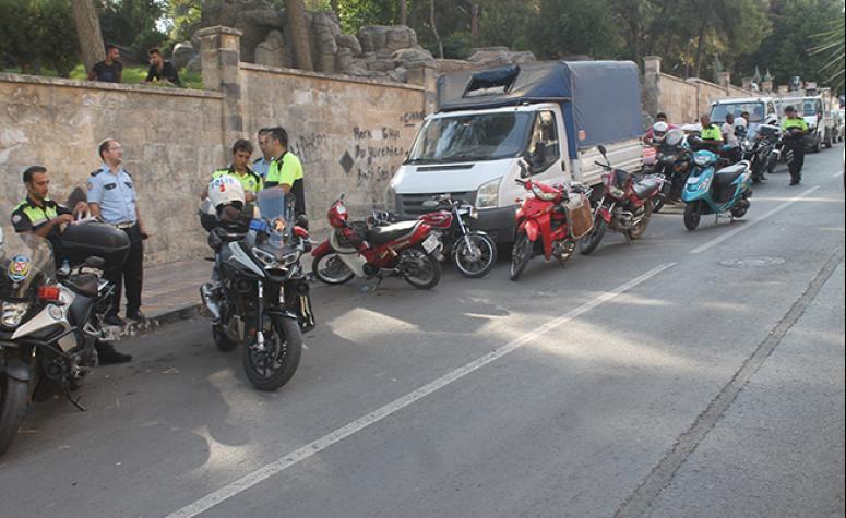 MOTOSİKLETLERE CEZA YAĞDI