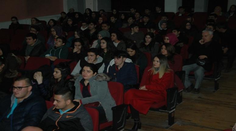 Avukatlık kamu adına yapılan bir meslektir