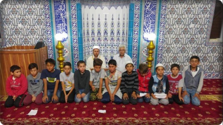 Hazreti Ömer Camii’nde 45 öğrenciye iftar