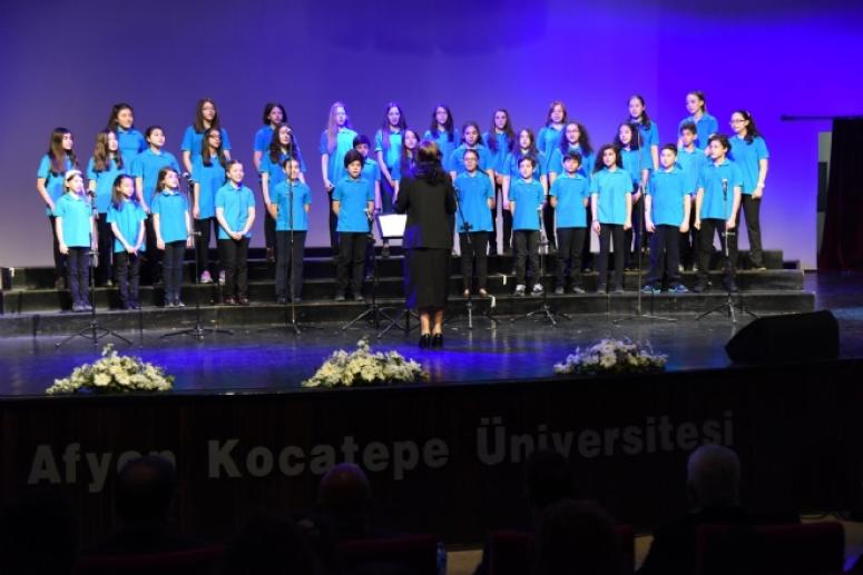 Kocatepe Üniversitesin'de Ulusal Çocuk Koroları Şenliği