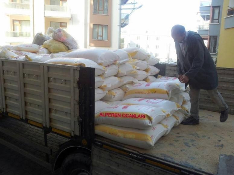 Afyon Alperen Ocakları gıda yardımlarını sürdürüyor