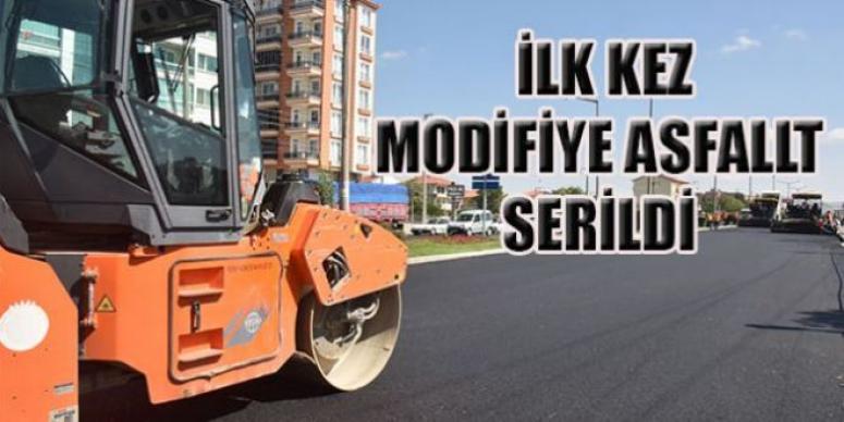 AFYON-ANKARA YOLUNA MODİFİYE ASFALT SERİLİYOR