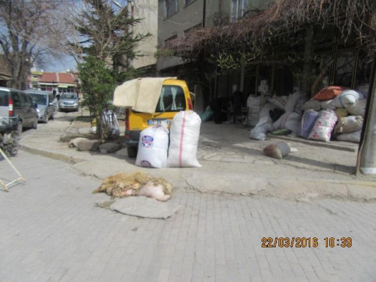 Bolvadin Belediyesinden Kaldırım İşgaline Son !!!