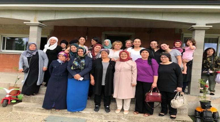 Hatice Dudu Özkal, Fransa'da seçim çalışmalarını sürdürüyor