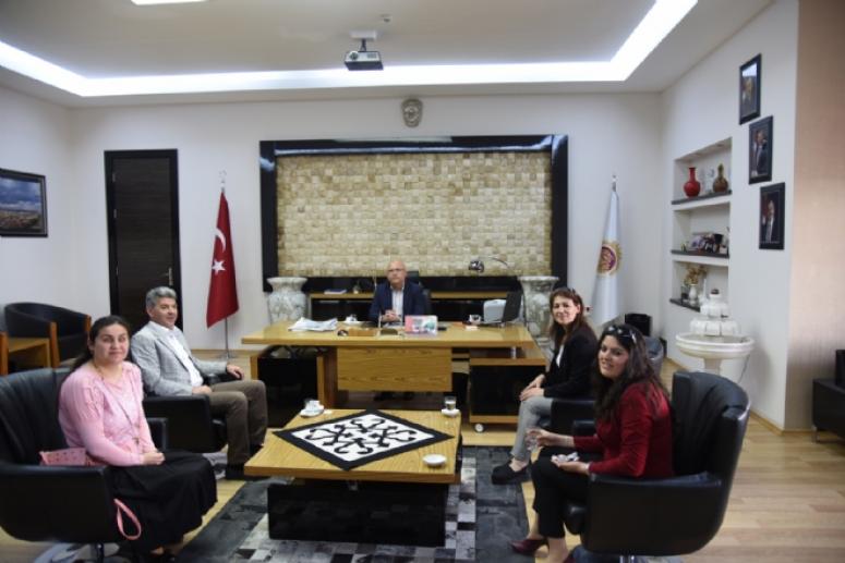 BAŞKAN ÇOBAN BAŞARILI SPORCULARI AĞIRLADI