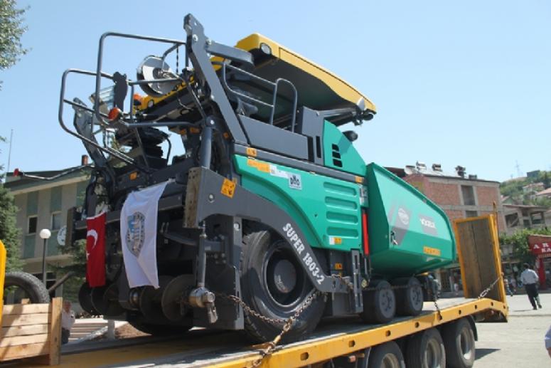 DİNAR'A KAZANDIRILAN İŞ MAKİNALARI