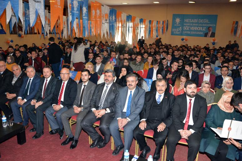 AK PARTİ GENÇLİK KOLLARINDA GÖREV DEĞİŞİMİ