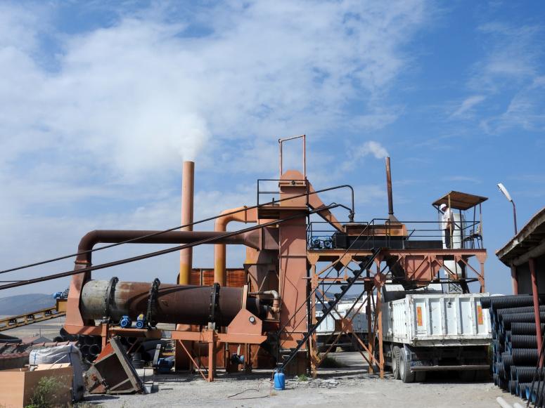 EMİRDAĞ ASFALT ŞANTİYESİ FAALİYETE GEÇTİ