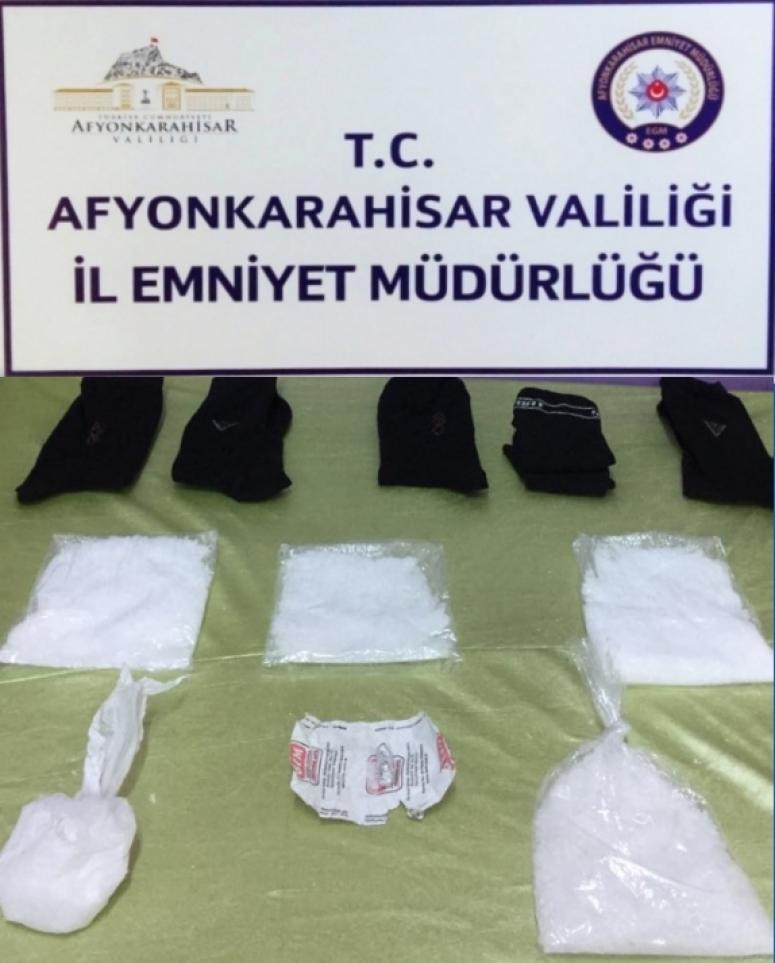 Çorapların içine gizlenmiş şekilde bulundu