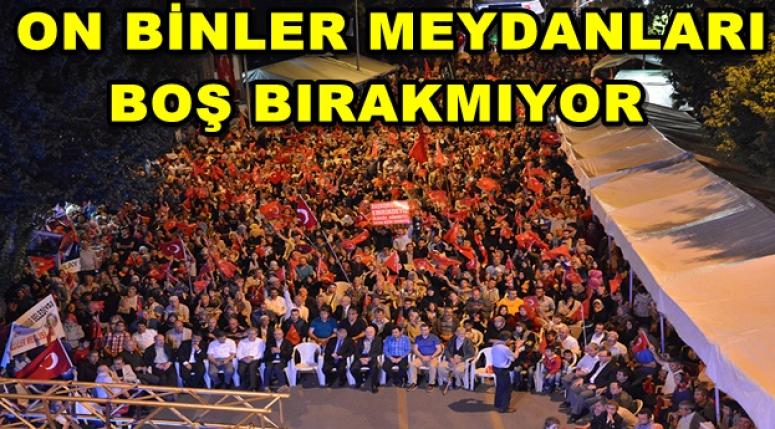 AFYON'DA ON BİNLER MEYDANLARI BOŞ BIRAKMIYOR