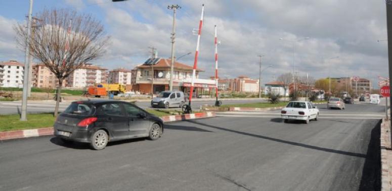 AFYON'DA HEMZEMİN GEÇİTLERİN YERLERİNE ALT GEÇİT YAPILACAK