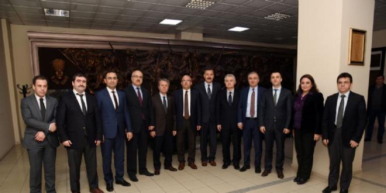 İL SAĞLIK YÖNETİCİLERİNDEN TIP BAYRAMI ZİYARETİ