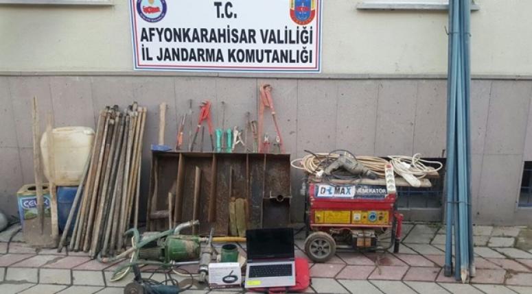 KAÇAK İÇKİ ELE GEÇİRİLDİ !!!