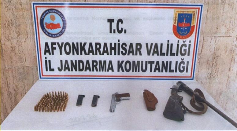 Emirdağ'da Tabanca Ele geçirildi