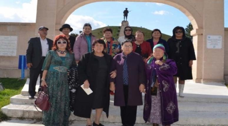 Kırgızlar'dan Kocatepe ve Dumlupınar çıkartması