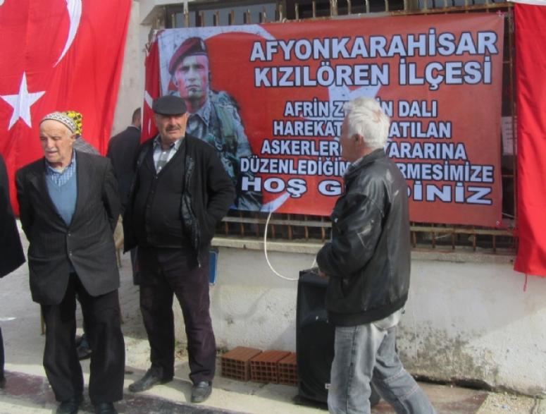 Askerlerimiz için kermes açtılar