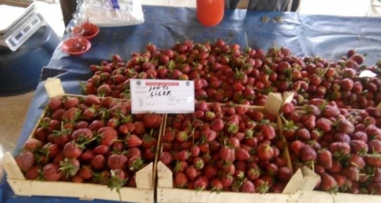 AFYON KIZILÖREN PAZAR YERİNDE ETİKET UYGULAMASINA GEÇİLDİ