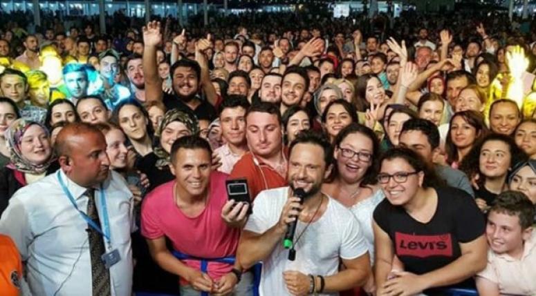 Afyon Tanıtım Günlerinde Simge ve Özgün coşturdu