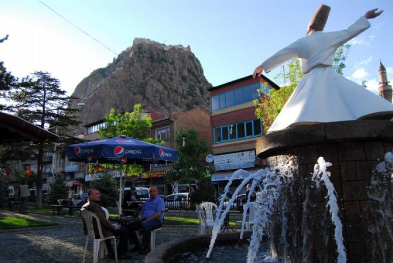 AFYON MEVLANA AİLE ÇAY BAHÇESİ TURİSTLERİN AKININA UĞRUYOR !!!