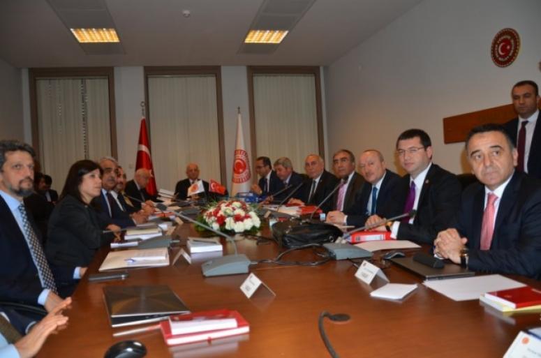 TÜRK MİLLETİ’NİN ANAYASA’DAN DAHA BÜYÜK SIKINTILARI VAR