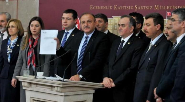 MHP'li Milletvekilleri TBMM'yi terk etti