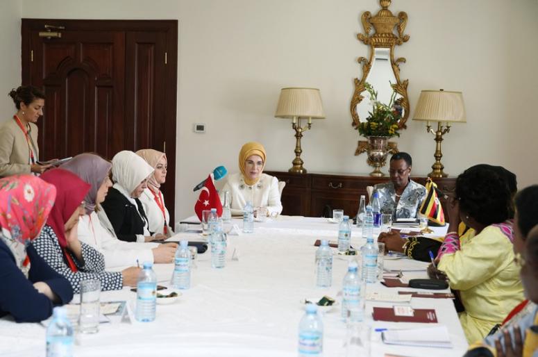 Milletvekili Özkal, Emine Erdoğan’la birlikte sivil toplum toplantısına katıldı