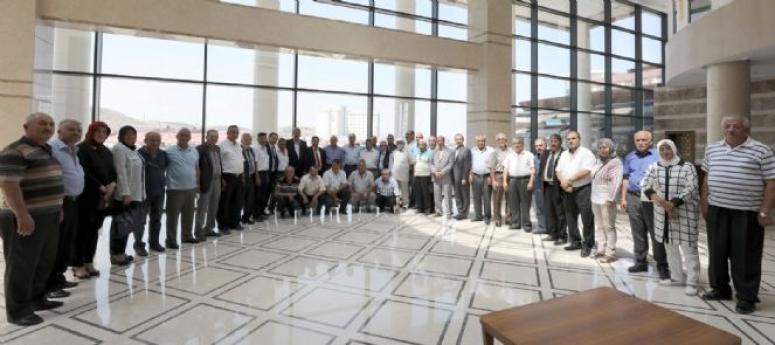 BAŞKAN ÇOBAN MUHTARLAR GÜNÜ´NÜ KUTLADI