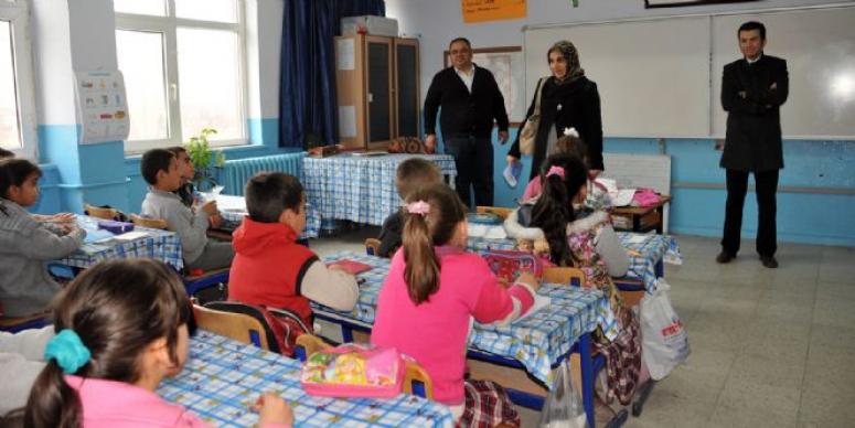 AFYON KENT MÜZESİ VATANDAŞA TEK TEK ANLATILIYOR
