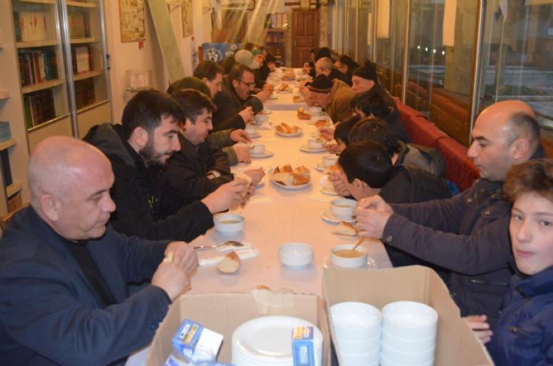 GENÇLER SABAH NAMAZINDA BULUŞTU
