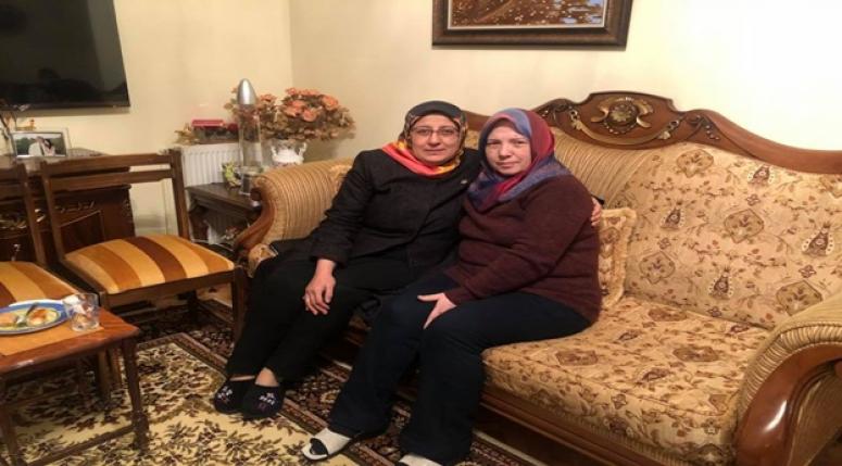 Özkal, Afrin şehidinin ailesini ziyaret etti