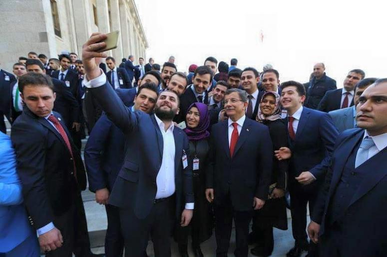 Özkal, AK Gençleri Ağırladı