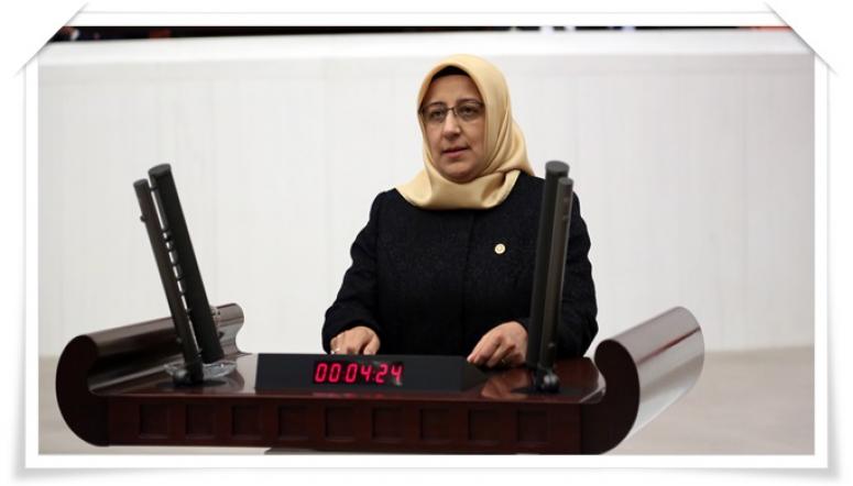 Özkal, ‘tüm eğitim camiası ve öğrenciler iyi tatiller dilerim’